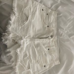American Eagle Shorts- White - Size 6 shorts